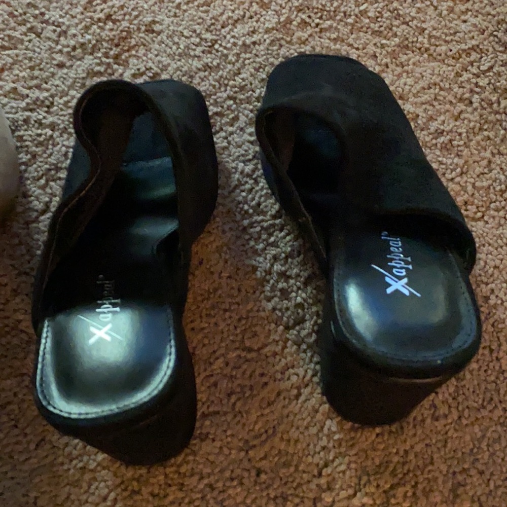 Xappeal slides. BLACK New without tags or box